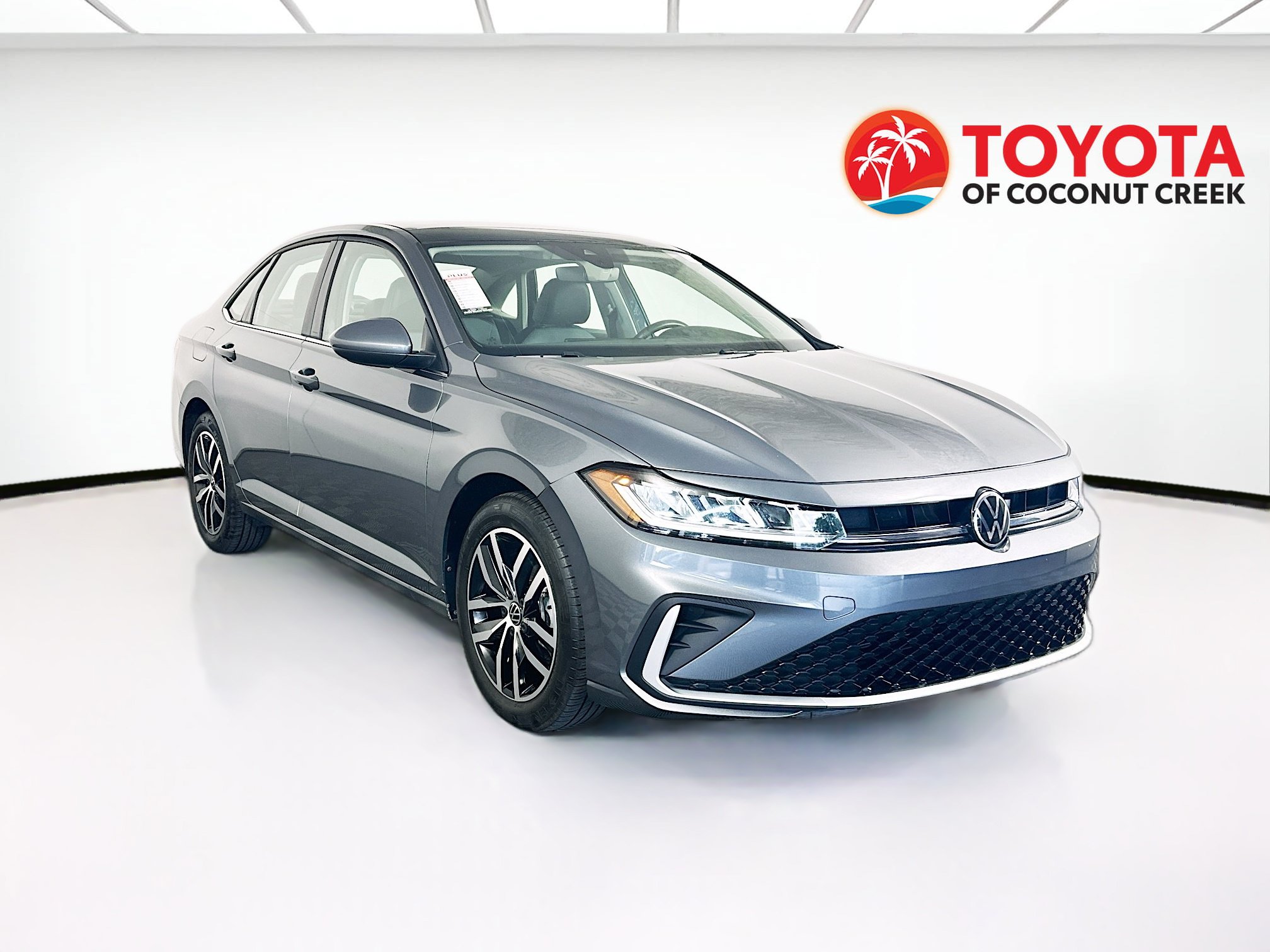Used 2025 Volkswagen Jetta SE