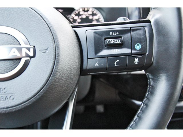 Used 2024 Nissan Pathfinder SL FWD image 9