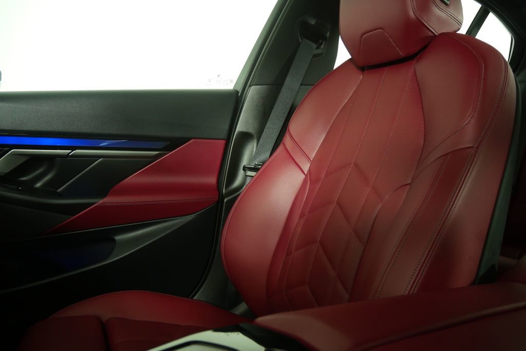 Certified 2025 BMW 540i xDrive image 24