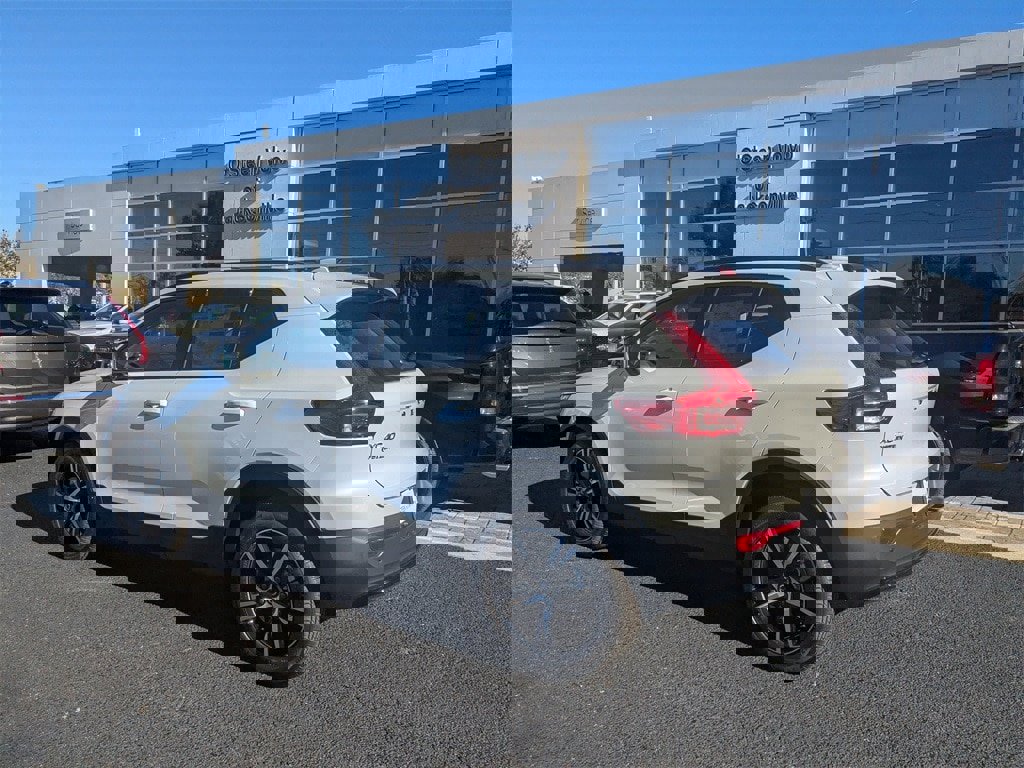 New 2026 Volvo XC40 B4 Core image 6