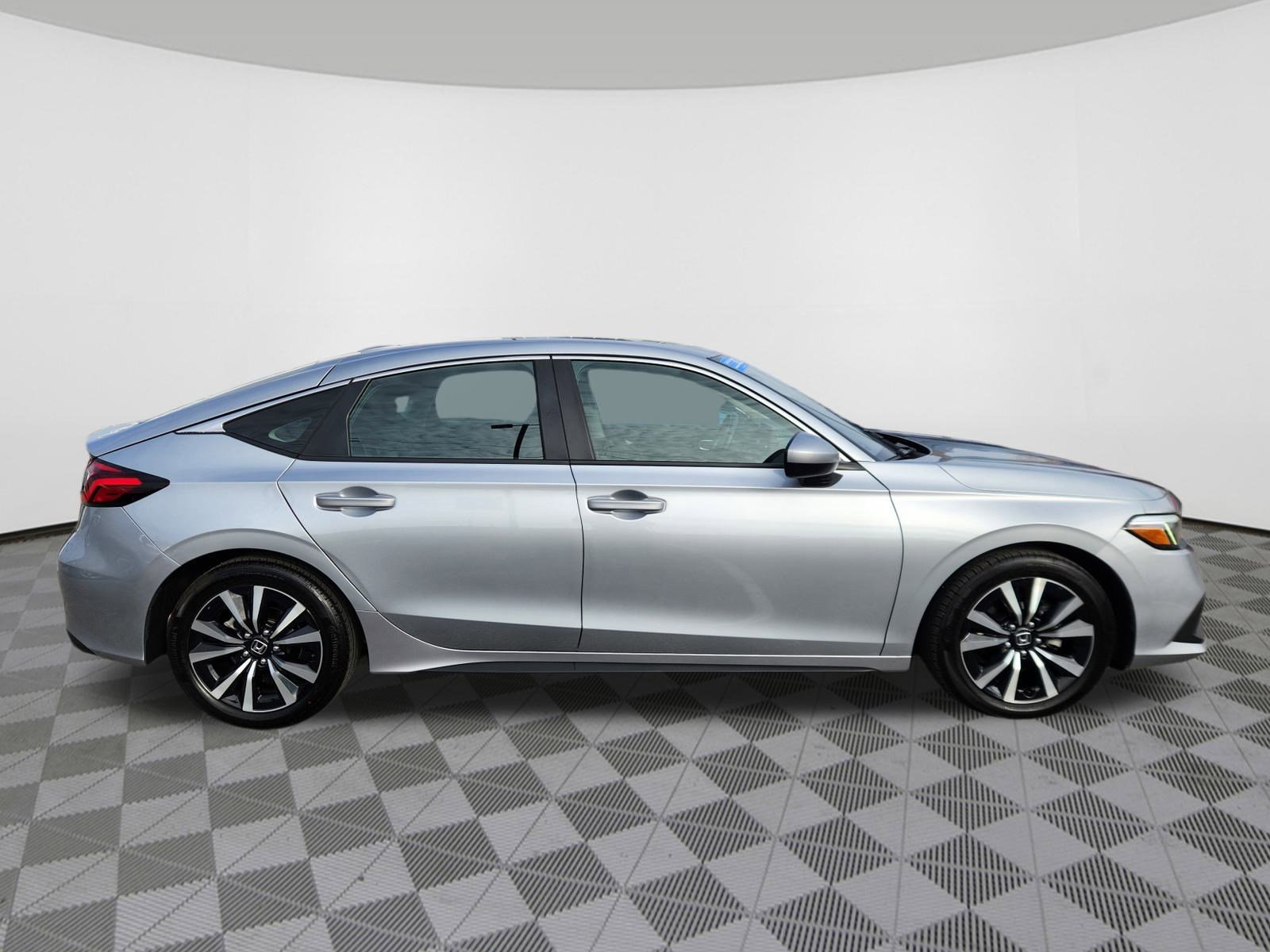 Certified 2023 Honda Civic EX-L image 6