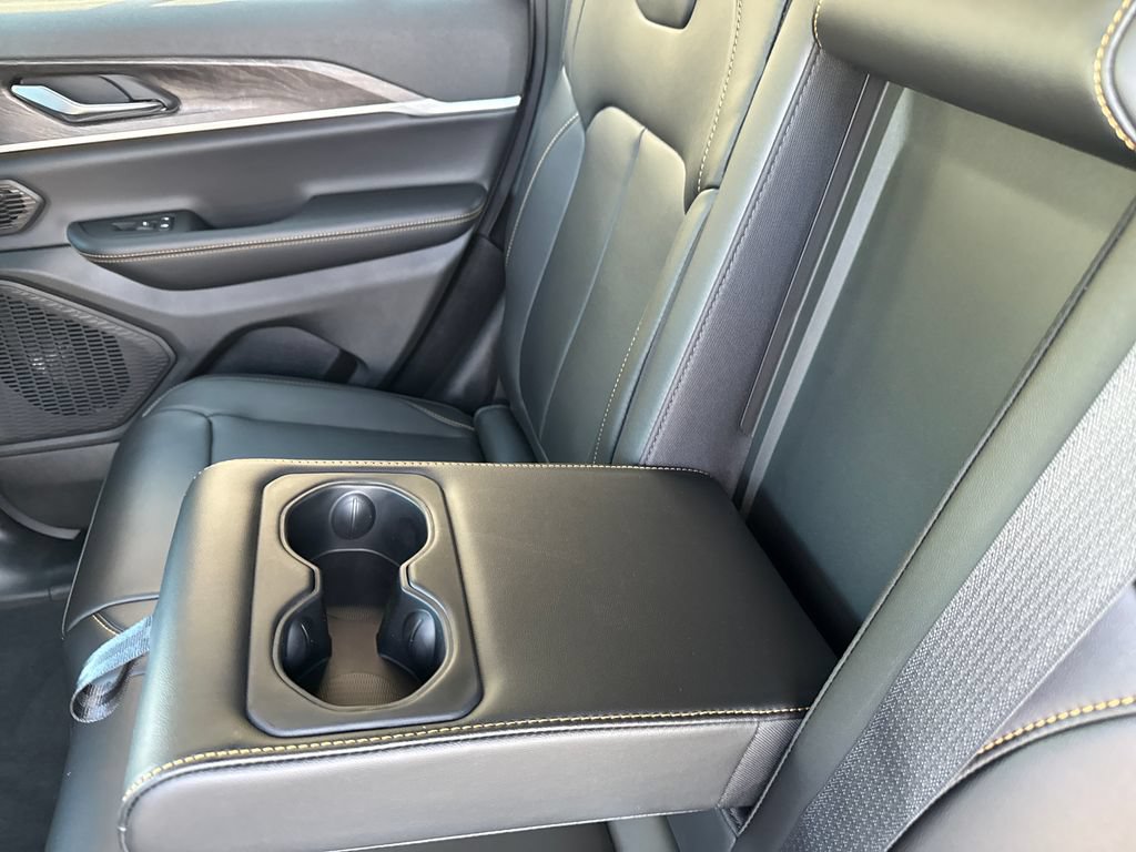 New 2026 Jeep Grand Cherokee Limited AWD/4WD image 33