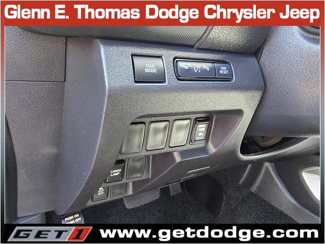 Used 2024 Nissan Frontier SL RWD image 21