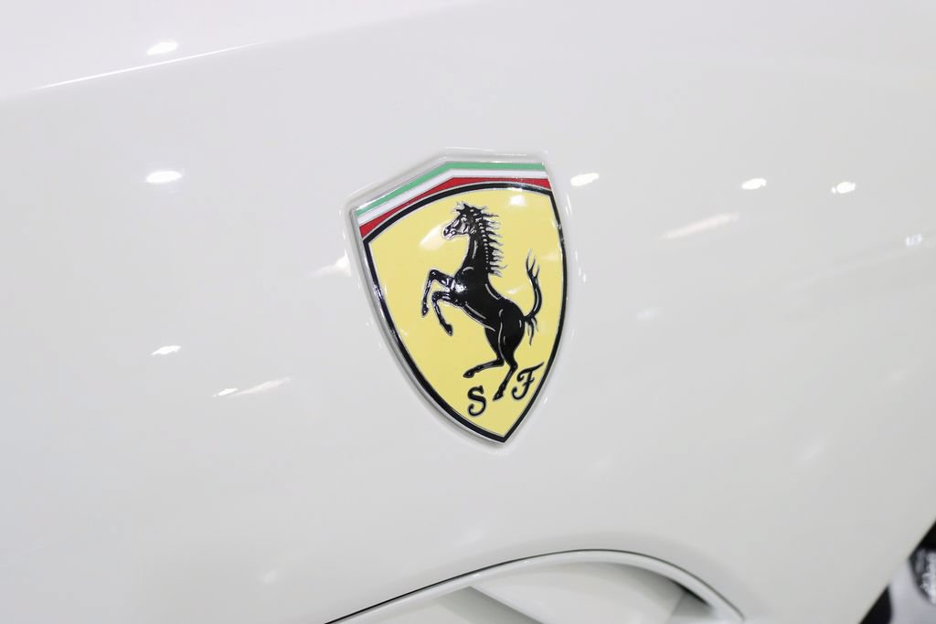 Used 2011 Ferrari California RWD image 15