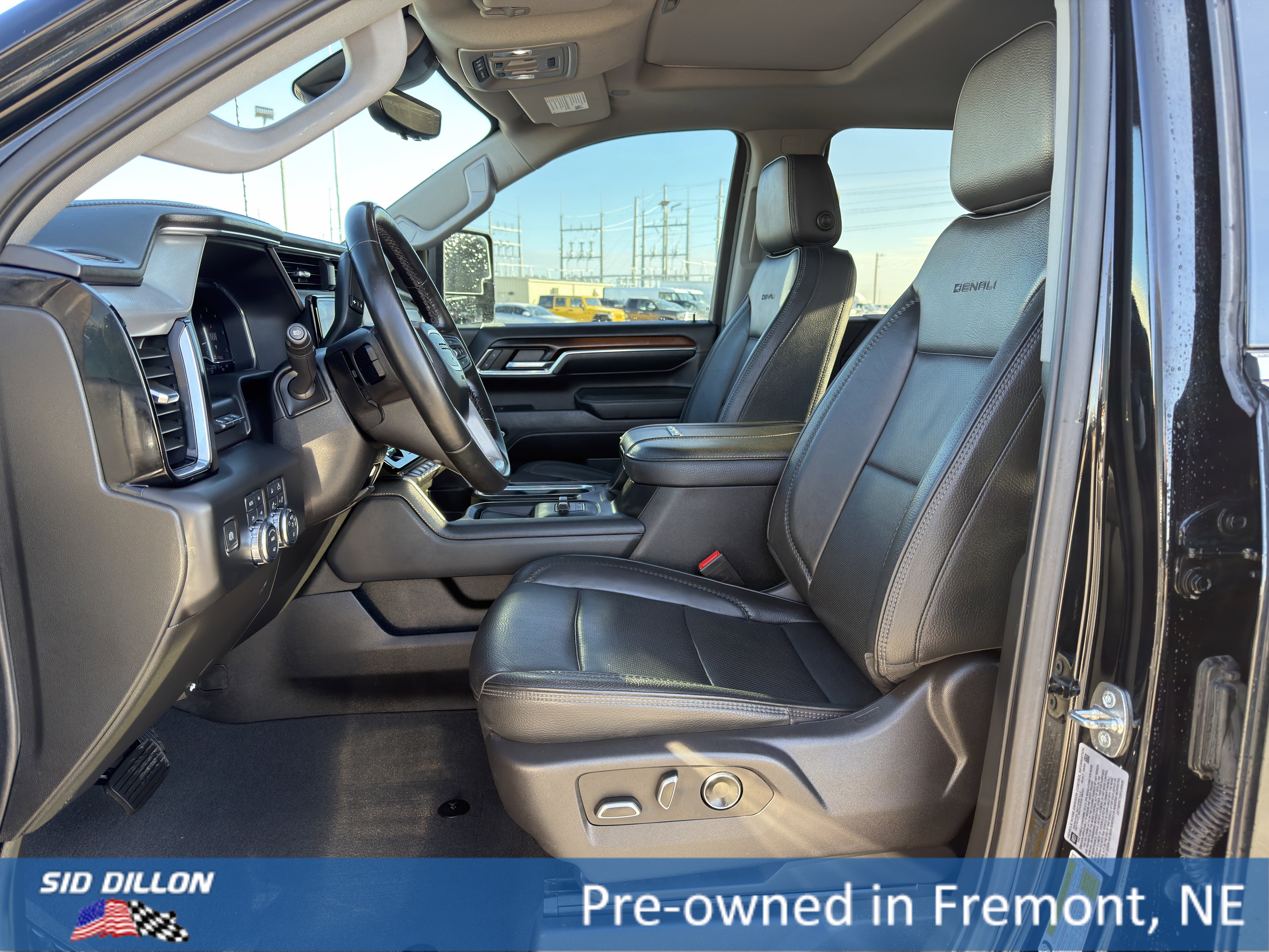 Certified 2024 GMC Sierra 2500 Denali w/ Denali Reserve Package image 17