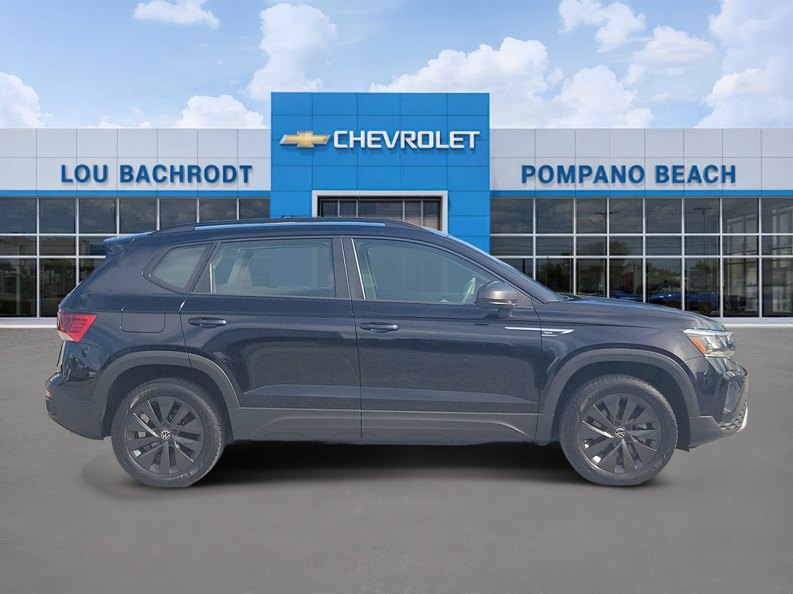 Used 2023 Volkswagen Taos S FWD image 2