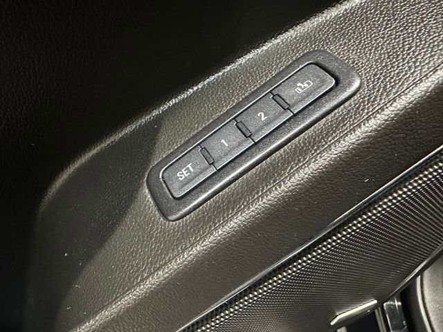Used 2018 Chevrolet Tahoe Premier AWD/4WD image 8