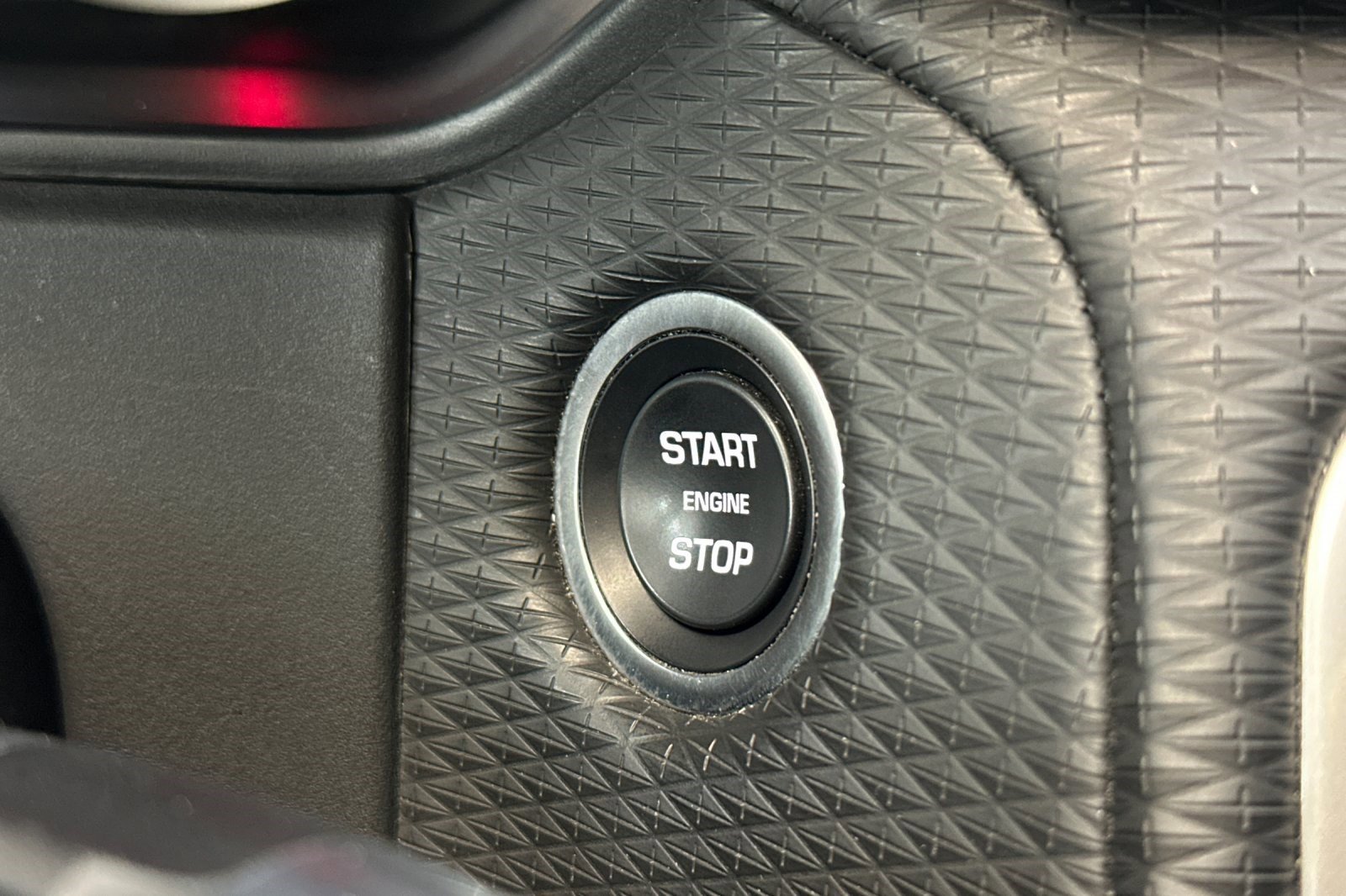 Used 2023 Land Rover Range Rover Velar R-Dynamic S image 34