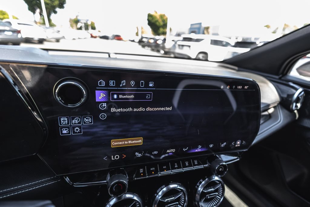 Used 2025 Chevrolet Blazer EV LT AWD/4WD image 13