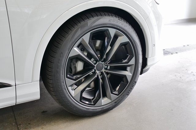 New 2026 Audi Q7 3.0T Premium Plus image 8