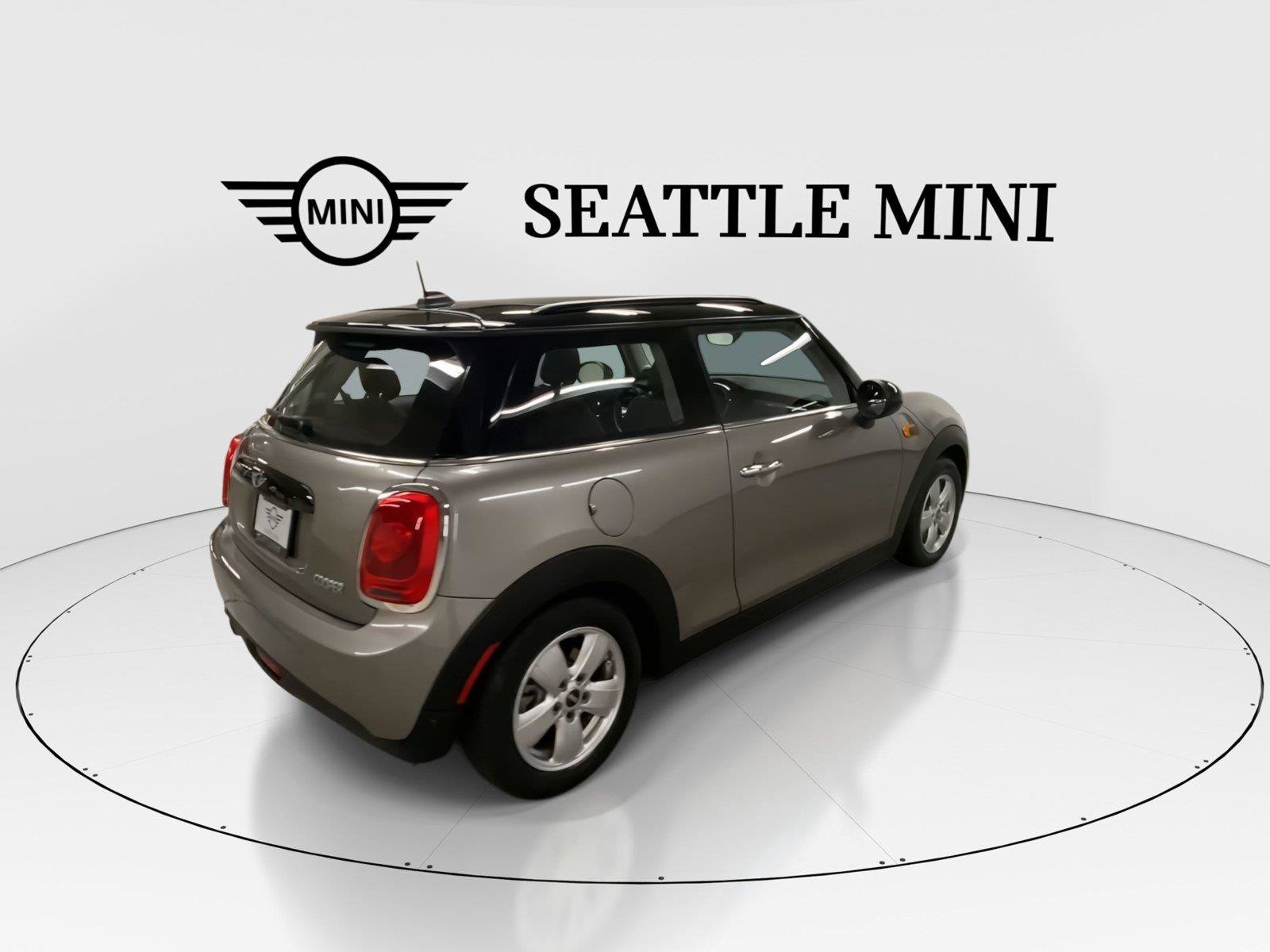 Used 2018 MINI Cooper 2-Door Hardtop FWD image 11