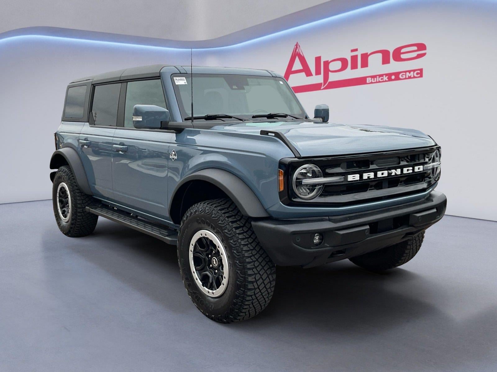 Used 2024 Ford Bronco Outer Banks w/ Sasquatch Package AWD/4WD image 7