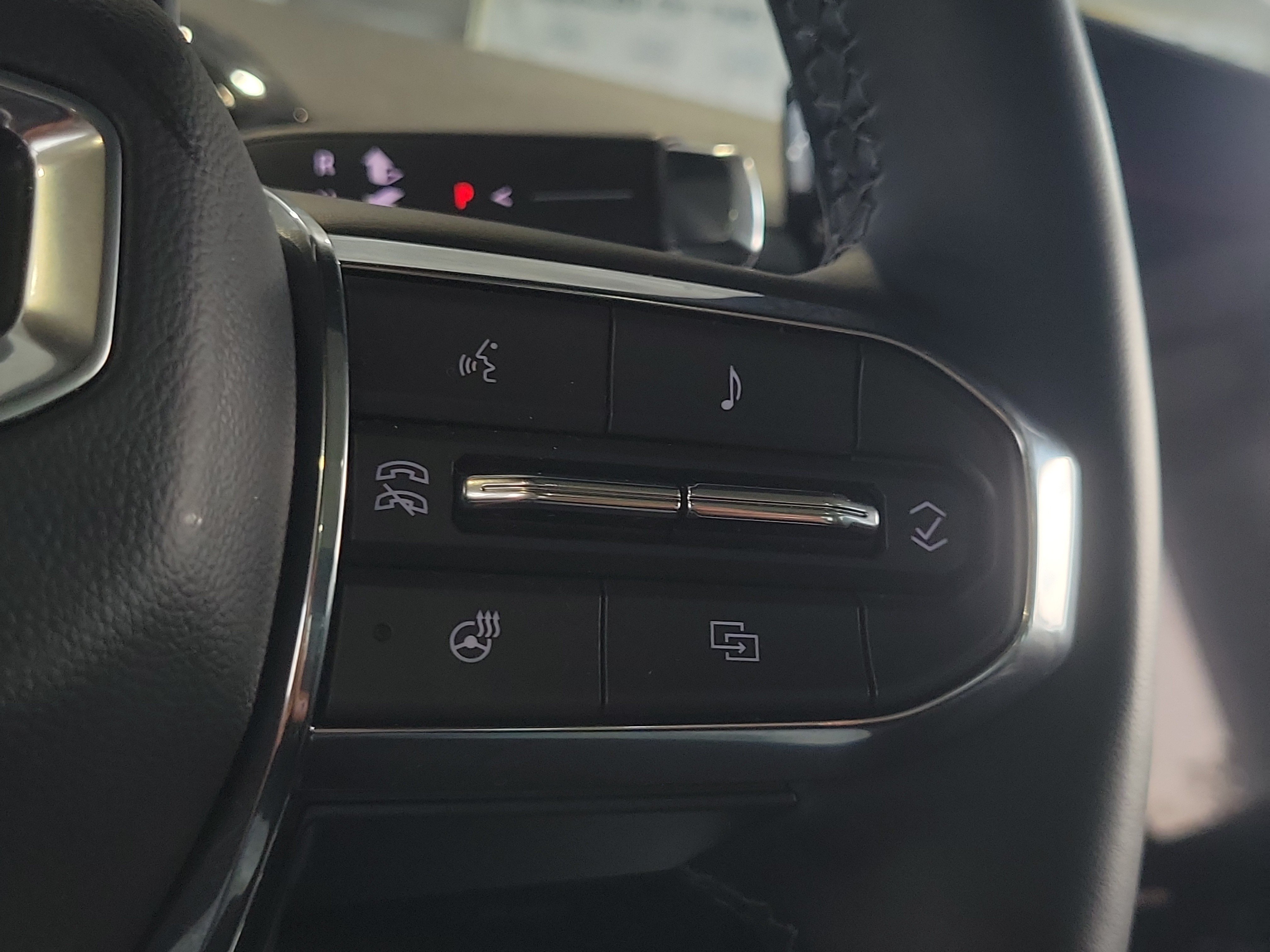 Used 2025 GMC Sierra EV Denali AWD/4WD image 26