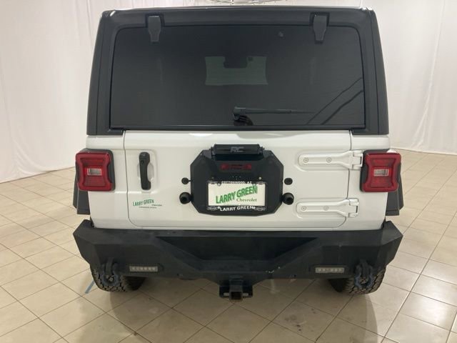 Used 2024 Jeep Wrangler Rubicon w/ Technology Group image 4