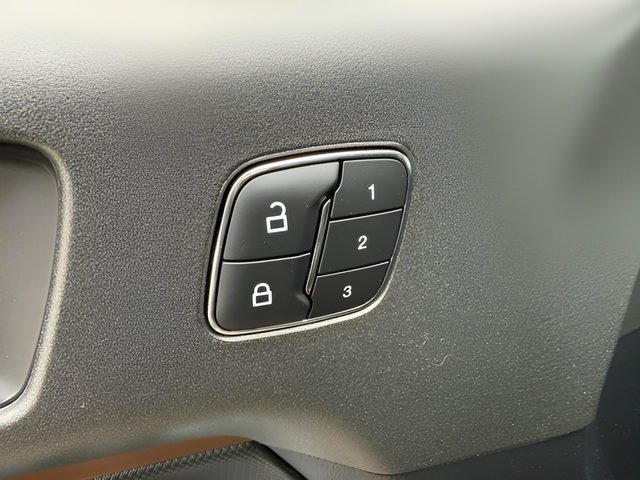 Used 2025 Ford Bronco Sport Outer Banks w/ Outer Banks Tech Package+ AWD/4WD image 22
