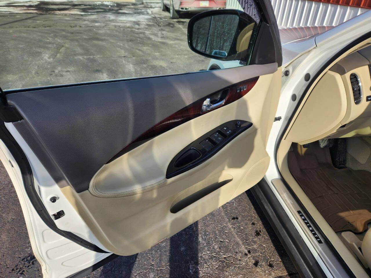 Used 2014 INFINITI QX50 Journey w/ Premium Package image 14