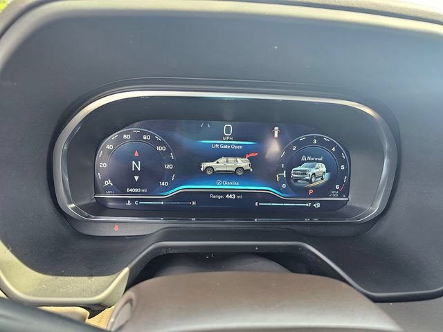 Used 2022 Chevrolet Tahoe LT w/ Luxury Package RWD image 30