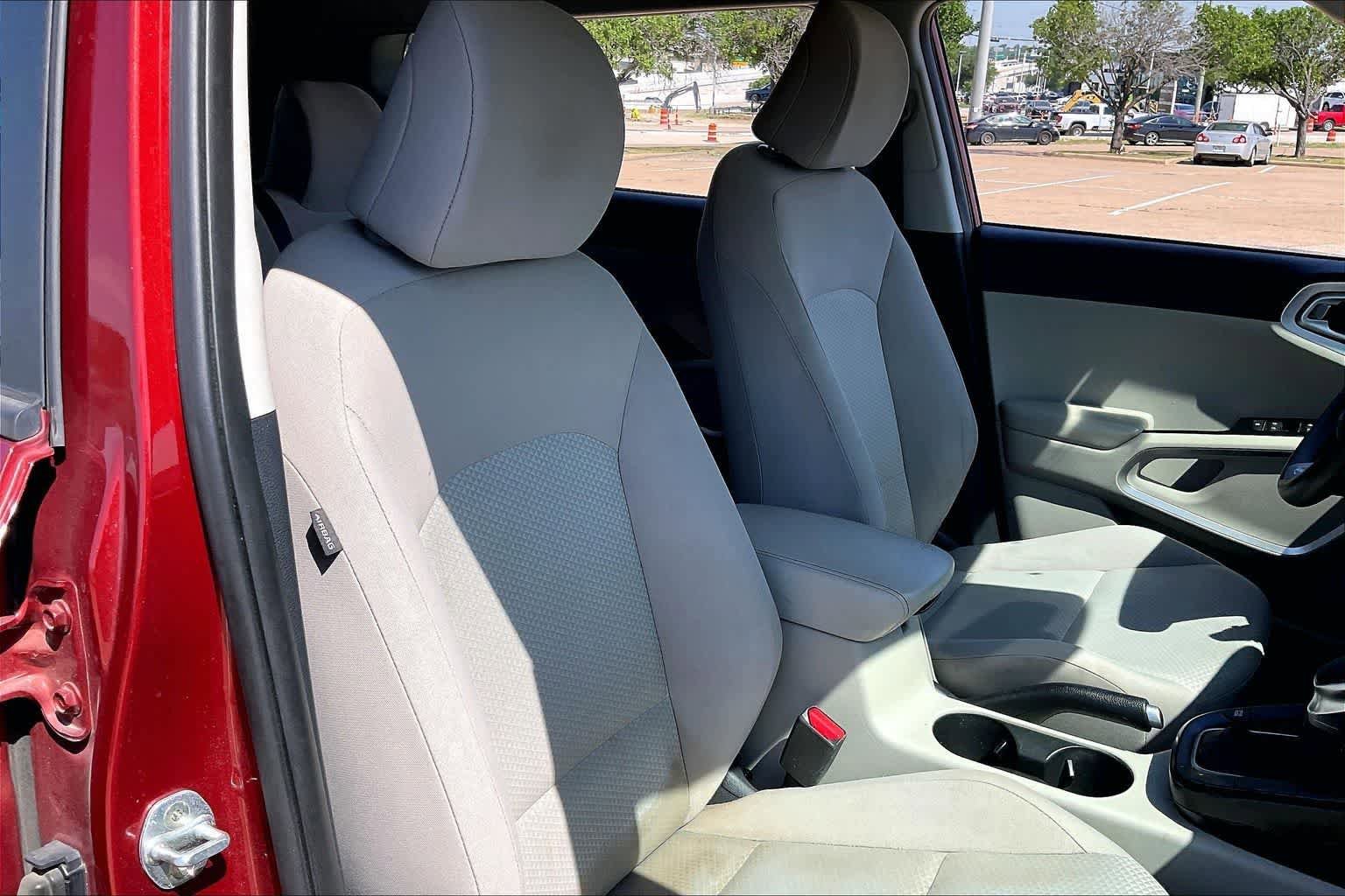 Used 2020 Kia Soul LX FWD image 12