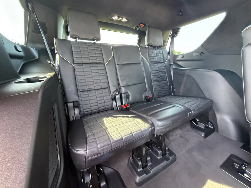 Used 2024 Cadillac Escalade Premium Luxury Platinum AWD/4WD image 35