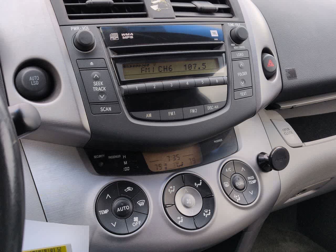 Used 2007 Toyota RAV4 Limited FWD image 28