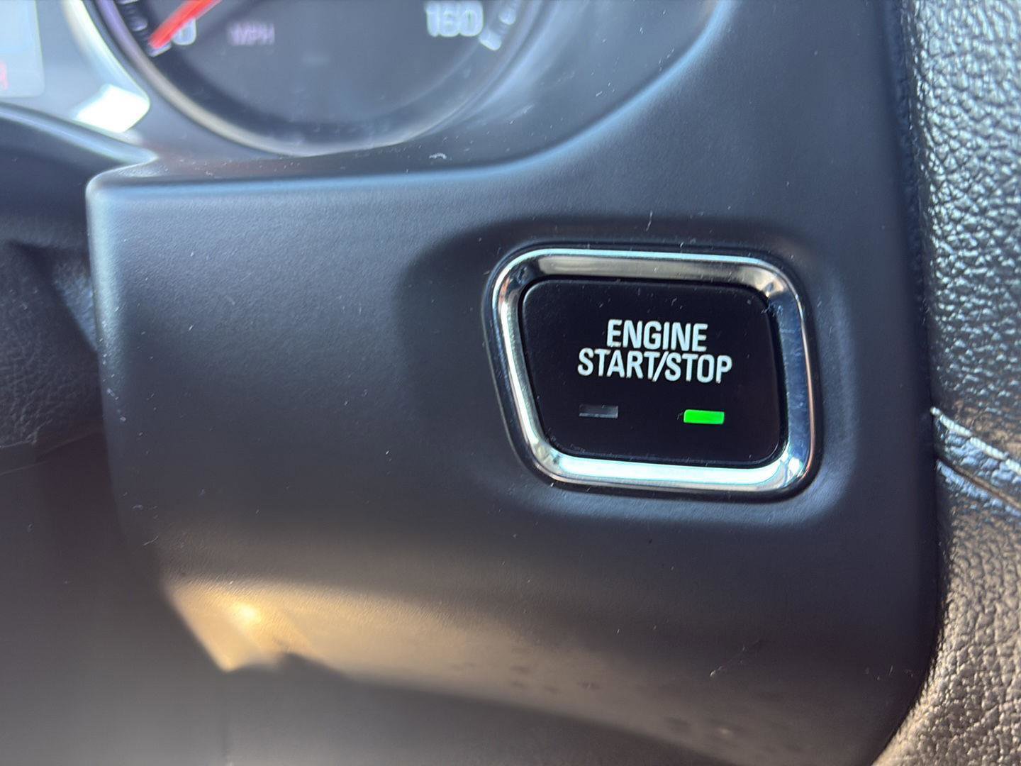 Used 2023 GMC Acadia SLE image 25