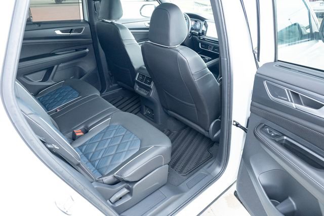 New 2026 Volkswagen Atlas Cross Sport SEL Premium R-Line AWD/4WD image 40