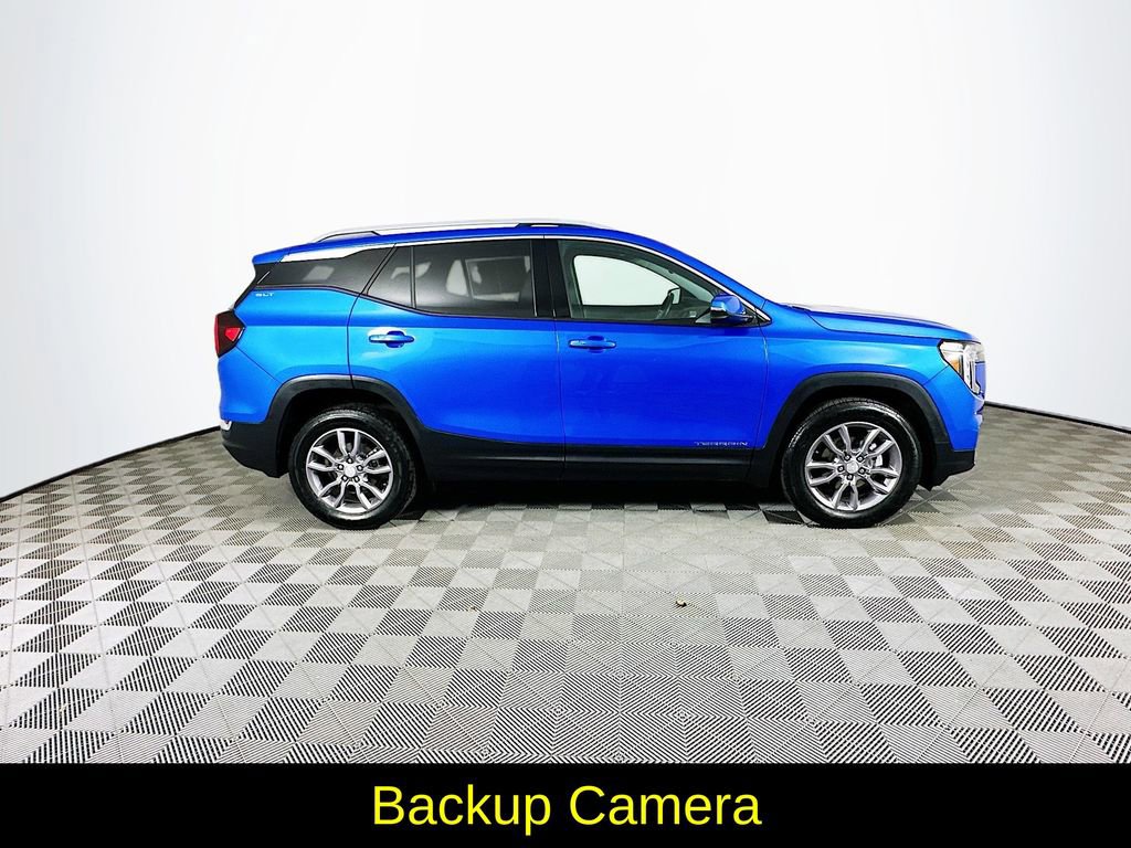Used 2024 GMC Terrain SLT image 11