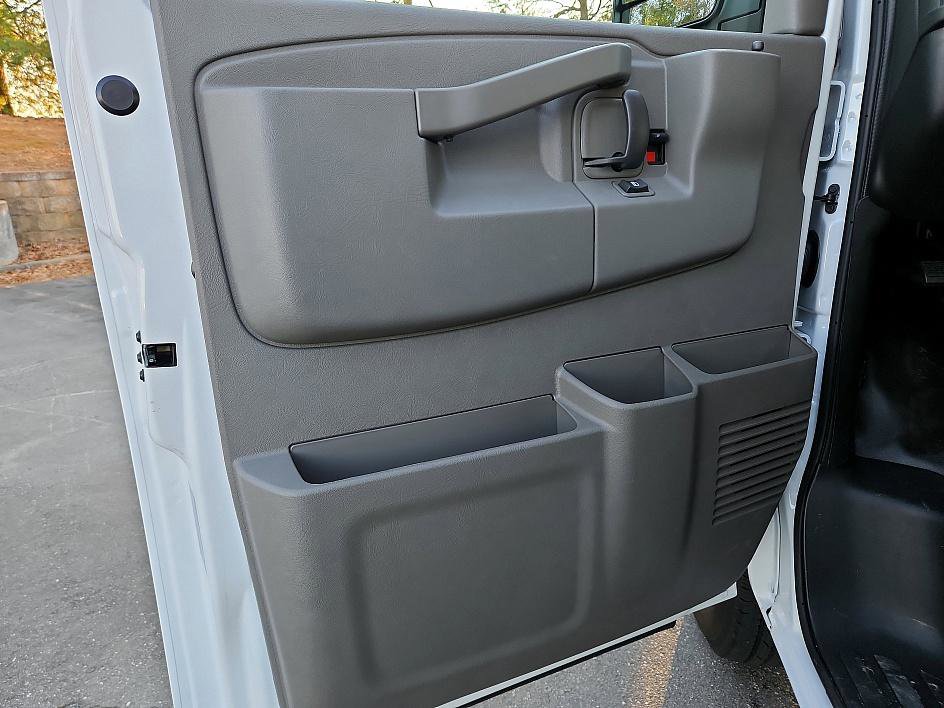 New 2026 Chevrolet Express 3500 w/ Power Convenience Package image 10