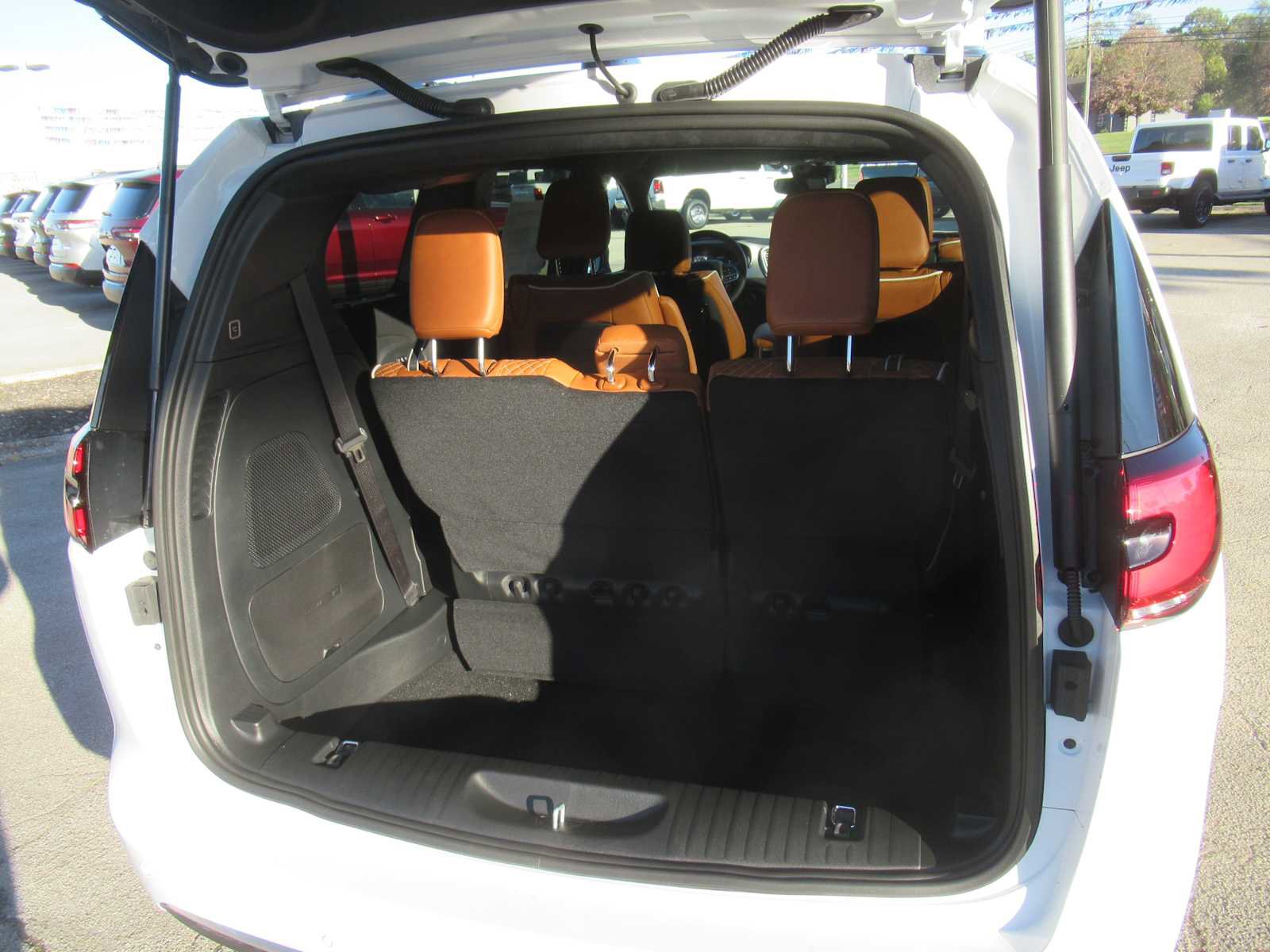 New 2026 Chrysler Pacifica Pinnacle image 5