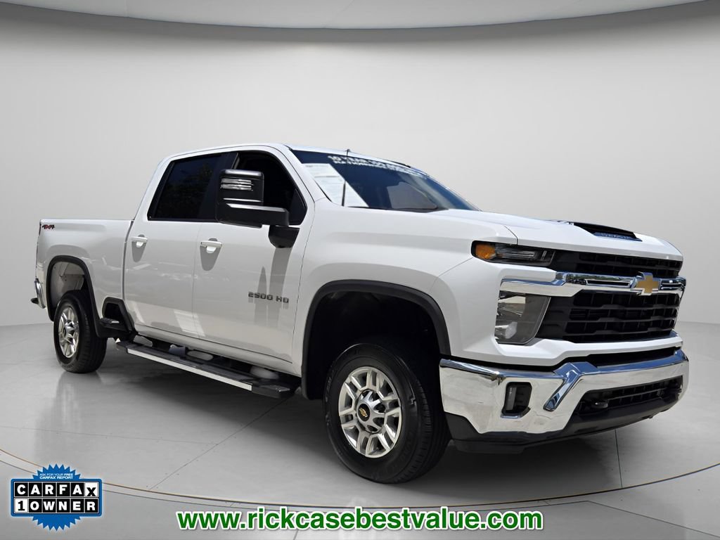 Used 2025 Chevrolet Silverado 2500 LT w/ Convenience Package AWD/4WD image 9