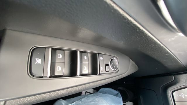 Used 2023 Kia Forte LXS image 17