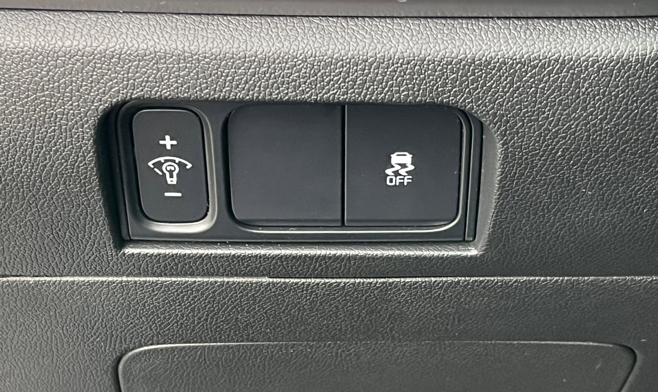 Used 2025 Kia Sorento S image 27