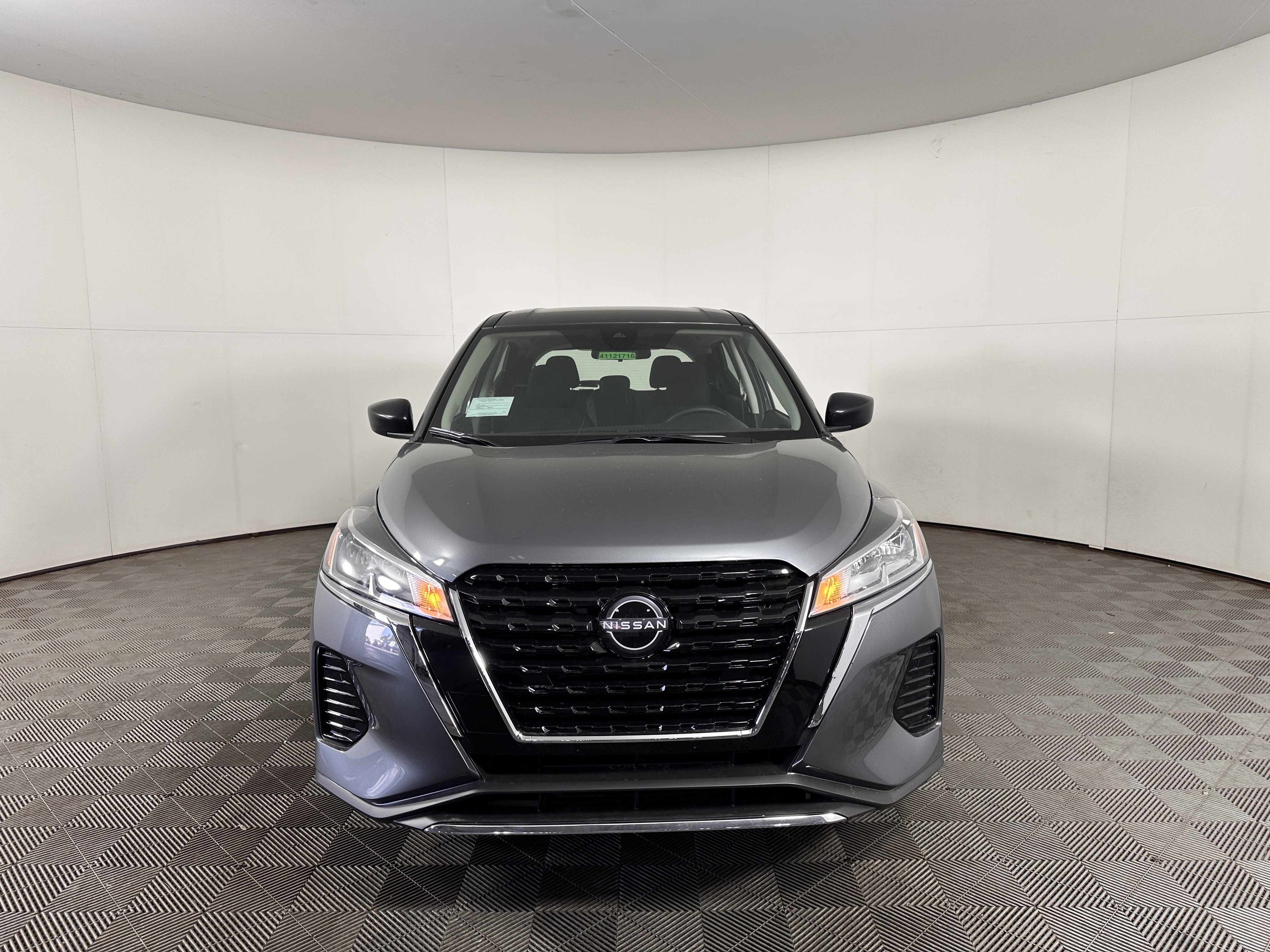 New 2025 Nissan Kicks Play S image 2