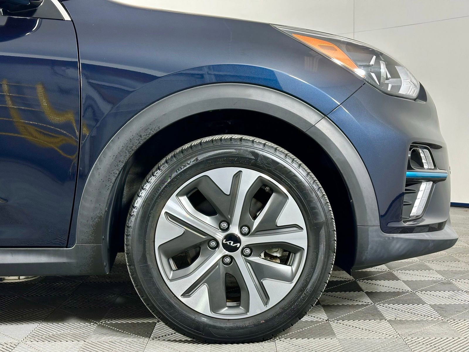 Used 2022 Kia Niro EX w/ Cold Weather Package image 8