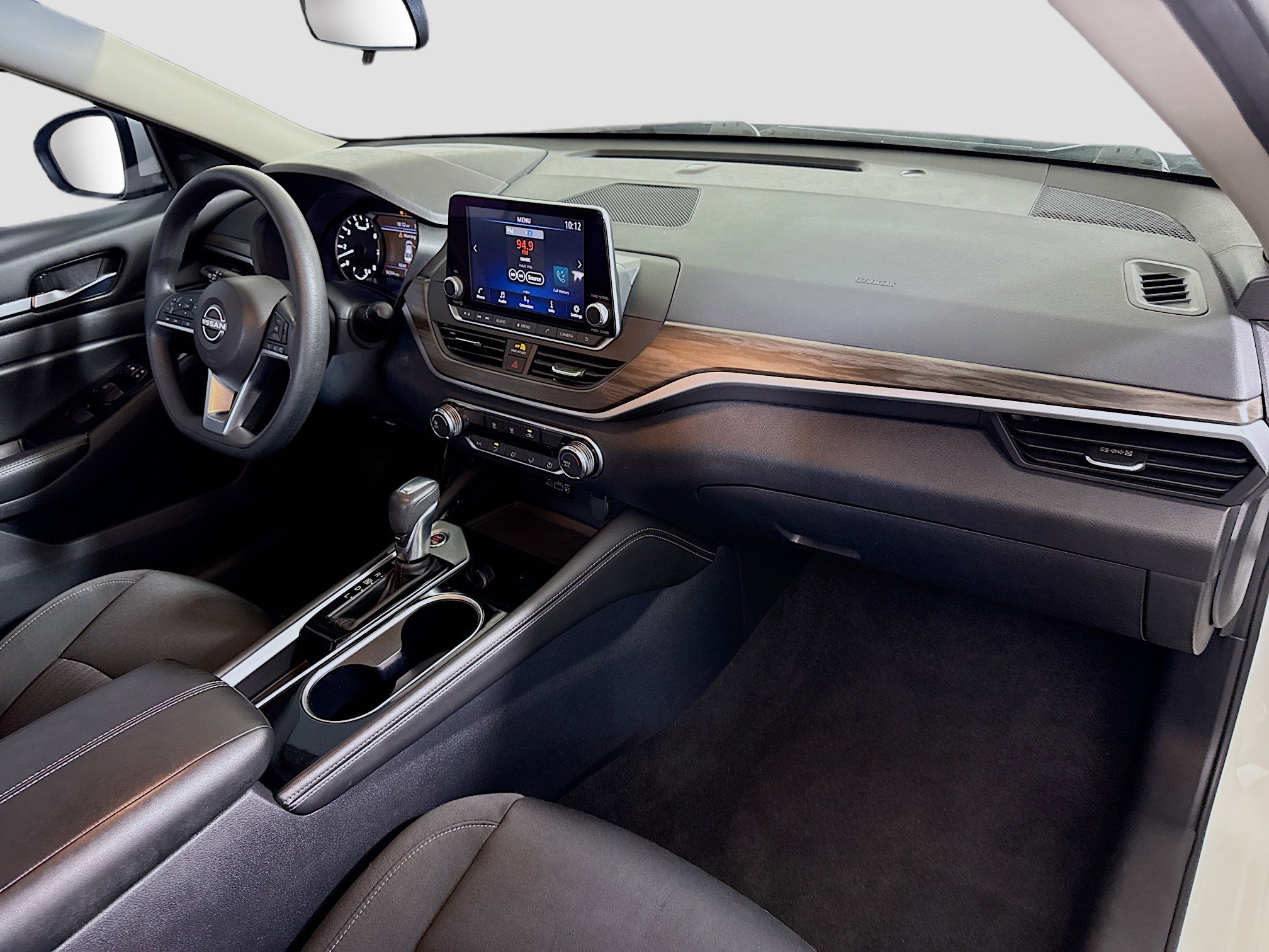 Used 2023 Nissan Altima 2.5 SV image 30