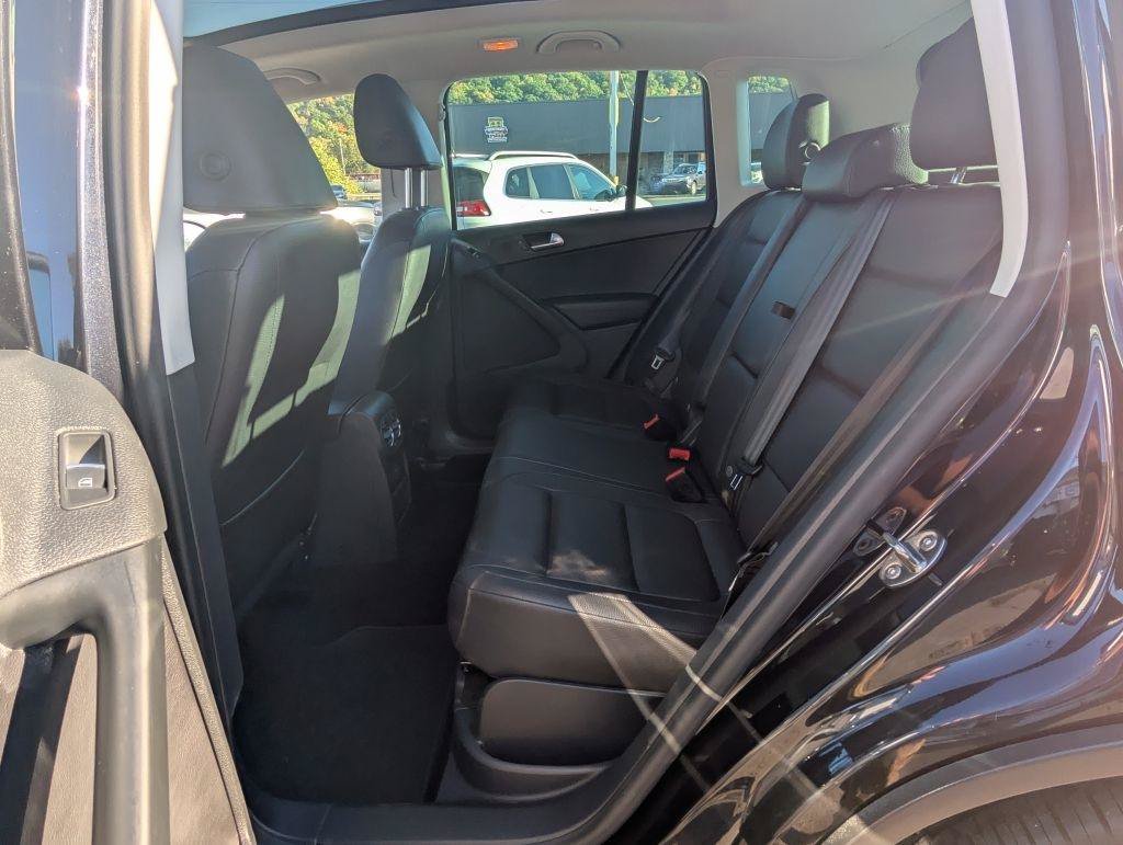 Used 2017 Volkswagen Tiguan Wolfsburg Edition AWD/4WD image 30