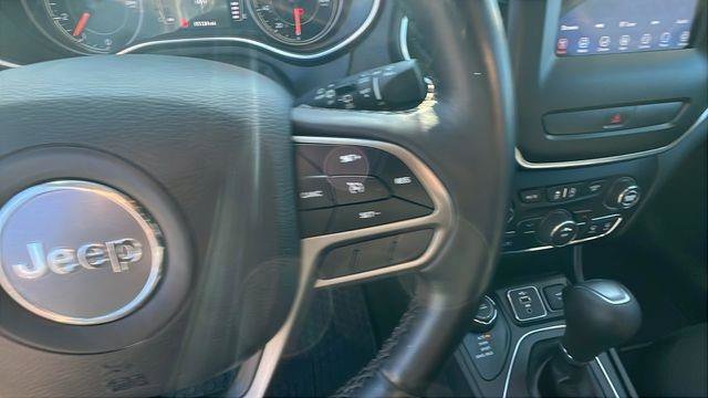 Used 2019 Jeep Cherokee Latitude w/ Cold Weather Group image 24