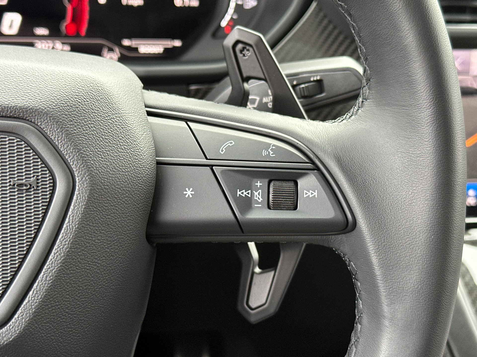 Used 2024 Lamborghini Urus Performante image 30