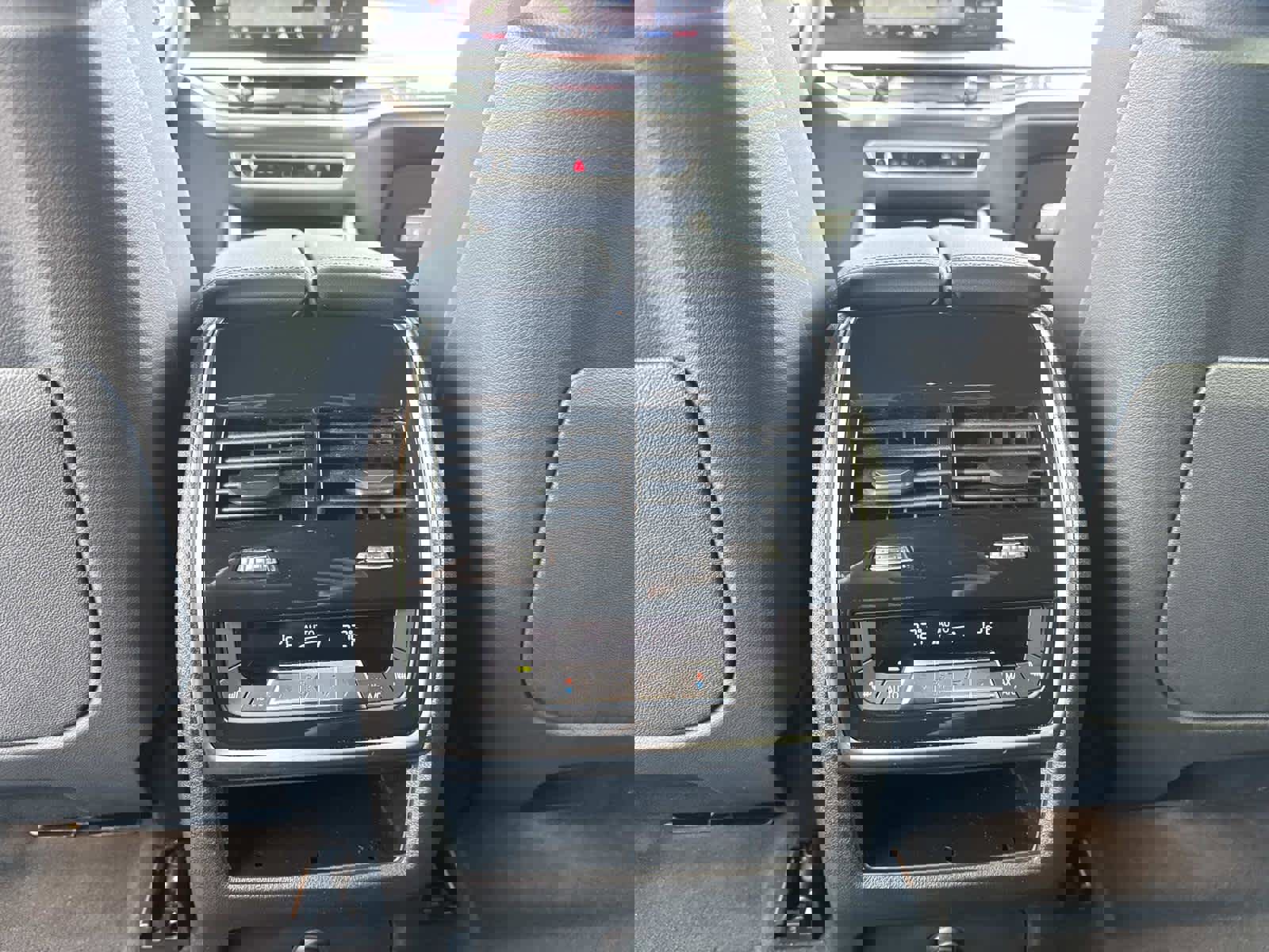 Certified 2025 BMW X6 xDrive40i image 17