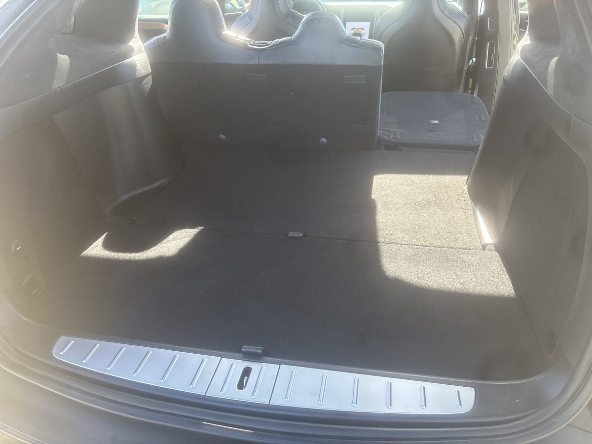 Used 2018 Tesla Model X 75D image 26