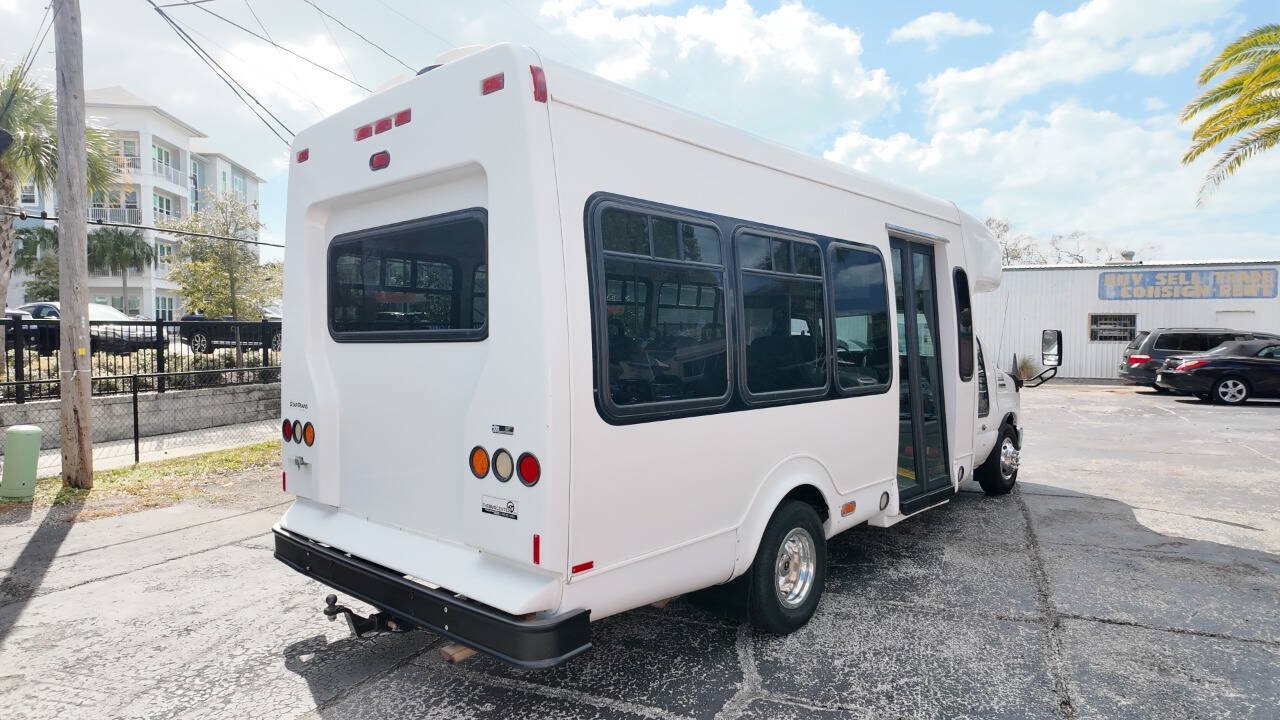 Used 2010 Ford E-450 and Econoline 450 Super Duty RWD image 3