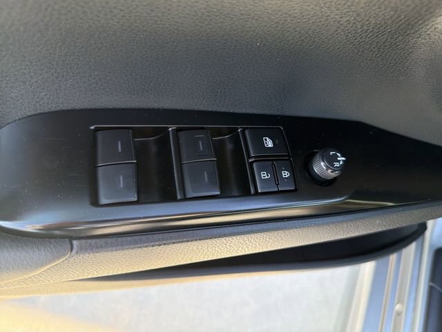 Used 2025 Toyota Camry SE FWD image 10