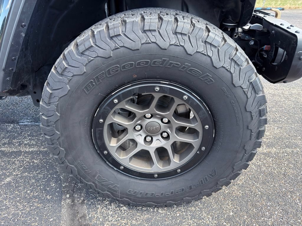 Used 2023 Jeep Wrangler Unlimited Rubicon 392 w/ Xtreme Recon 35" Tire Package AWD/4WD image 15
