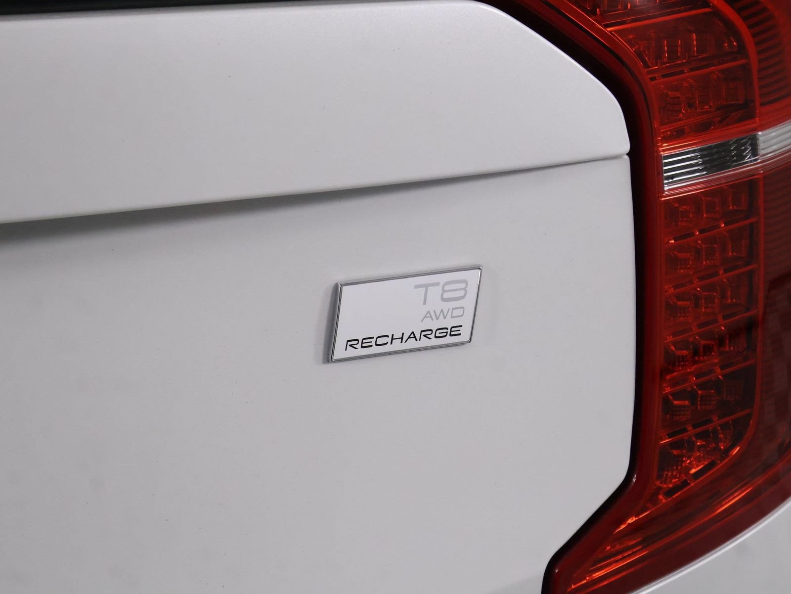 Certified 2023 Volvo XC90 T8 Plus AWD/4WD image 20