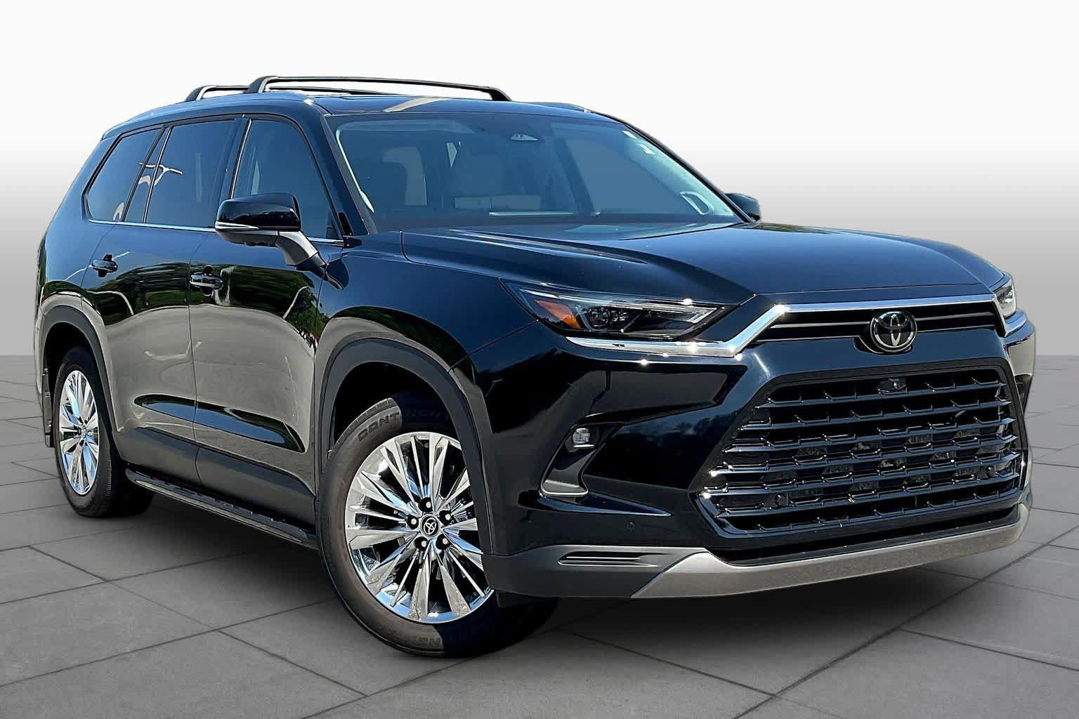 Used 2025 Toyota Grand Highlander AWD image 3