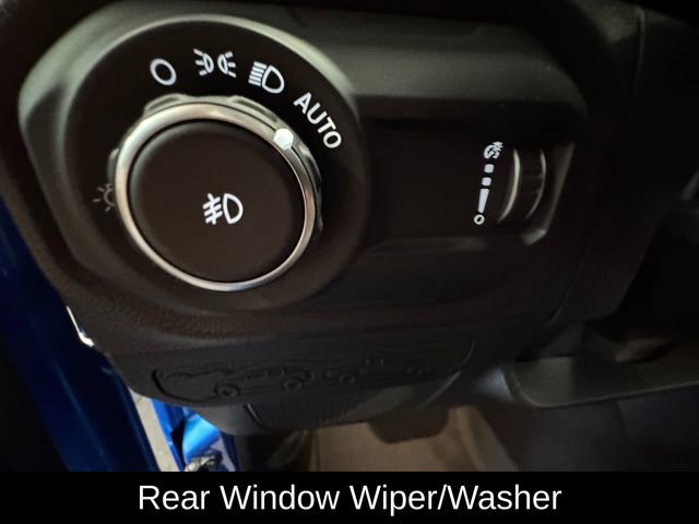 Used 2025 Jeep Wrangler Sport S image 28