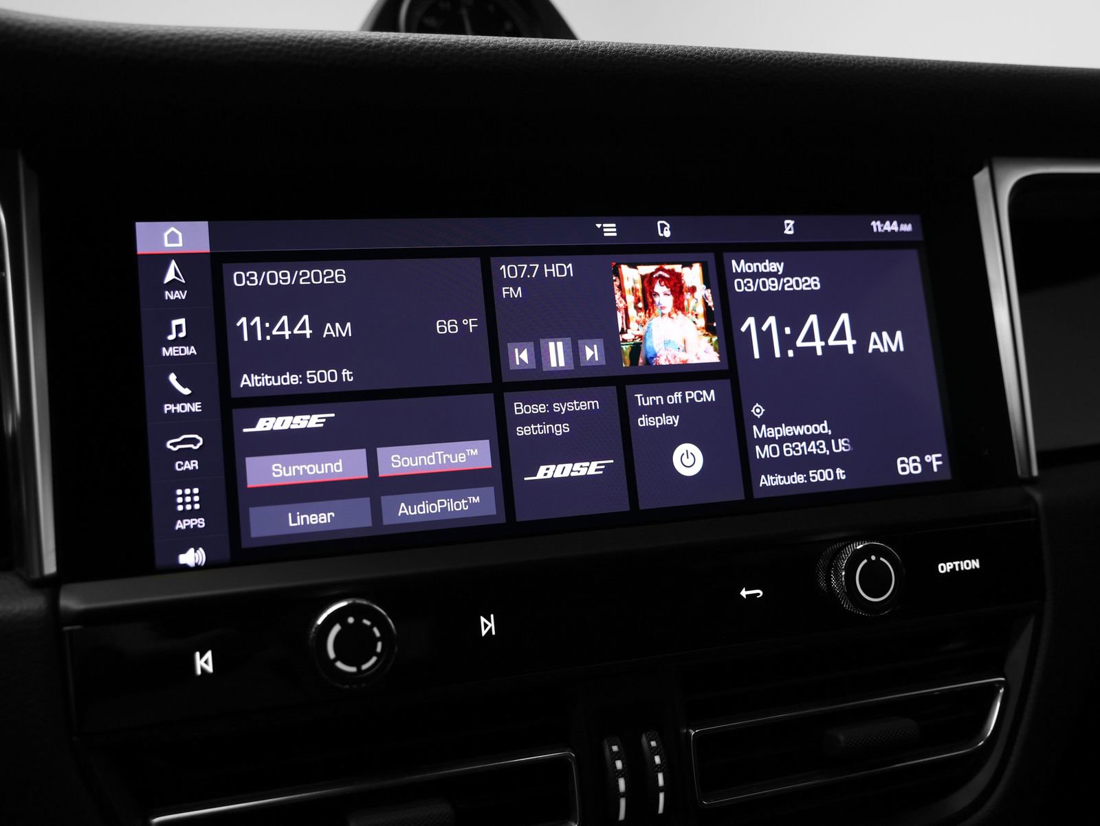 Used 2023 Porsche Macan image 34