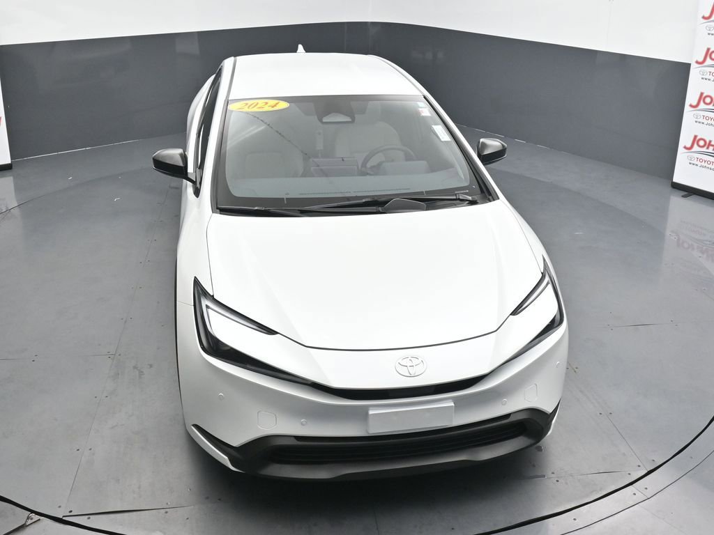 Used 2024 Toyota Prius LE FWD image 23