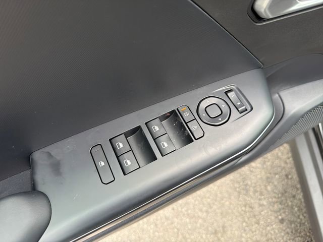New 2026 Kia K4 FWD image 17