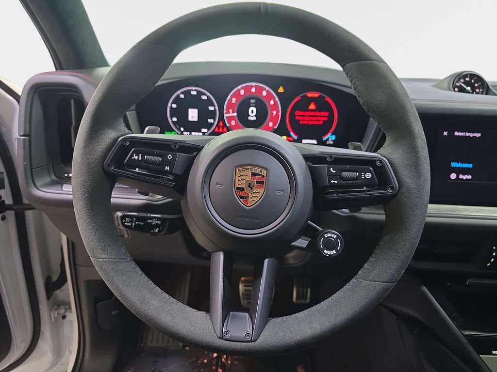 Used 2025 Porsche Cayenne GTS AWD/4WD image 19